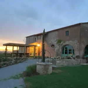  Alloggio per agriturismo Podere Grotta Antica